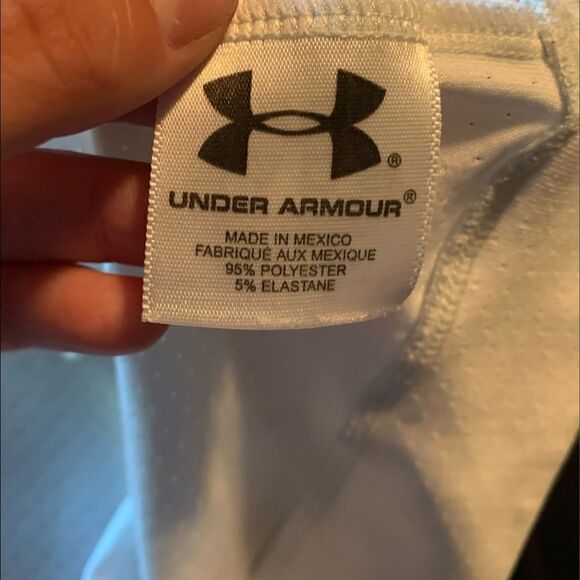 3 for $30! Under armour pink & white short sleeve tee - Picture 5 of 13